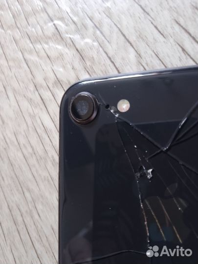 Телефон iPhone 8 64 gb