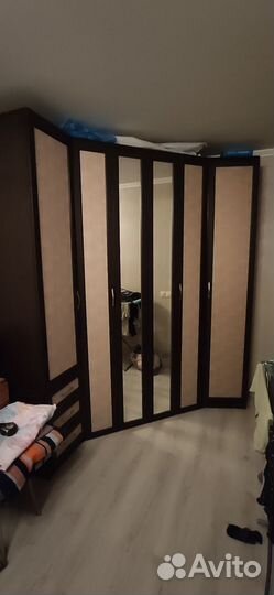 Шкаф угловой