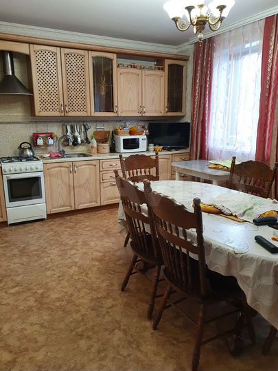 Дом 320 м² на участке 12 сот.