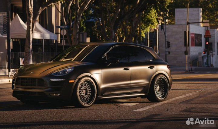 Кованые диски в стиле HRE для Porsche Macan R21