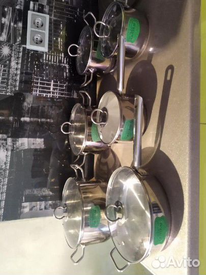 Набор посуды кастрюль и сковорода