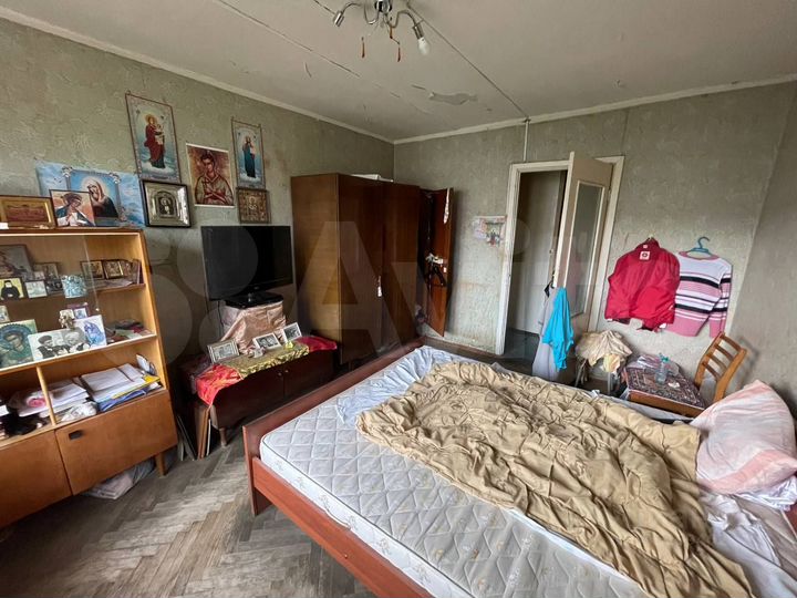 Доля в 2-к. квартире, 48,3 м², 8/9 эт.