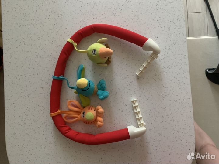 Дуга с игрушками peg perego playbar
