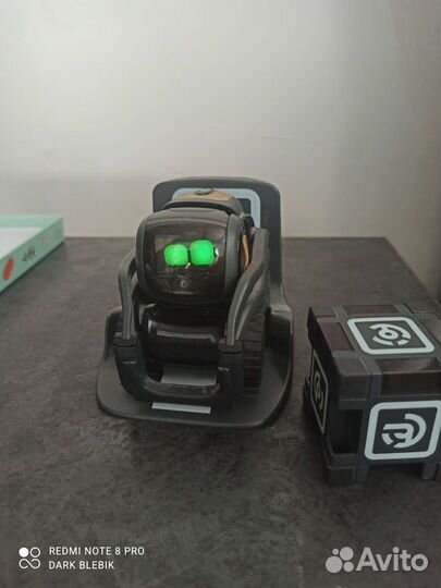 Робот anki vector
