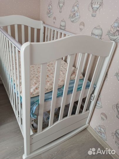 Детская кроватка