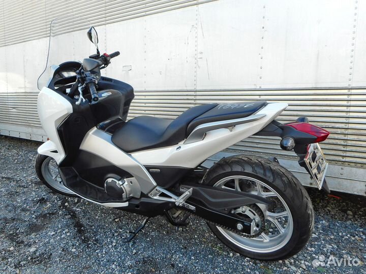 Honda integra 700 No. B10438