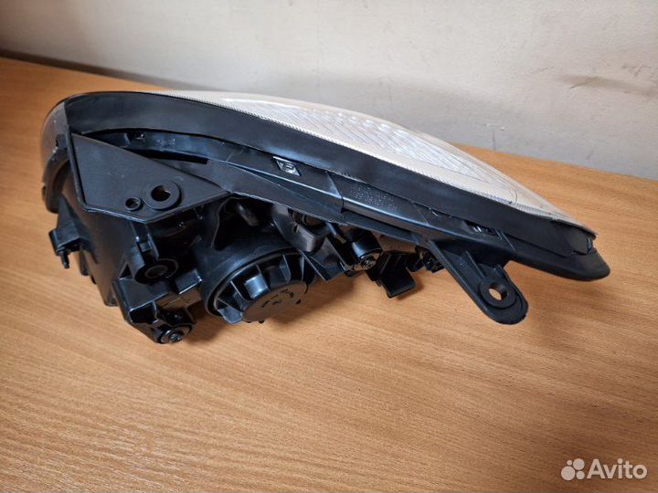 Фара передняя правая Kia Rio JB