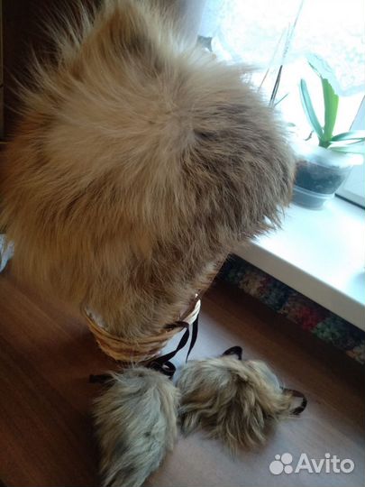 Женская шапка -капор из лисы