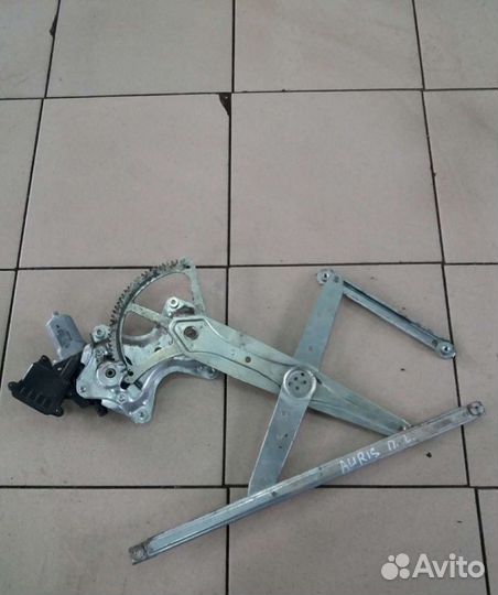 Стеклоподъемник передний левый Toyota Auris