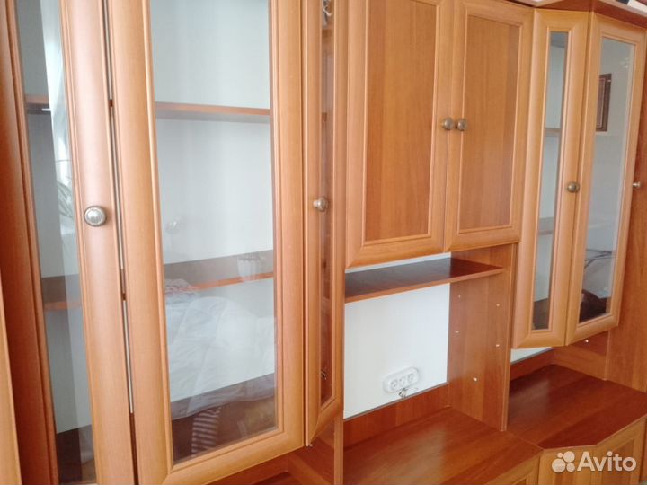 Стенка в гостиную бу