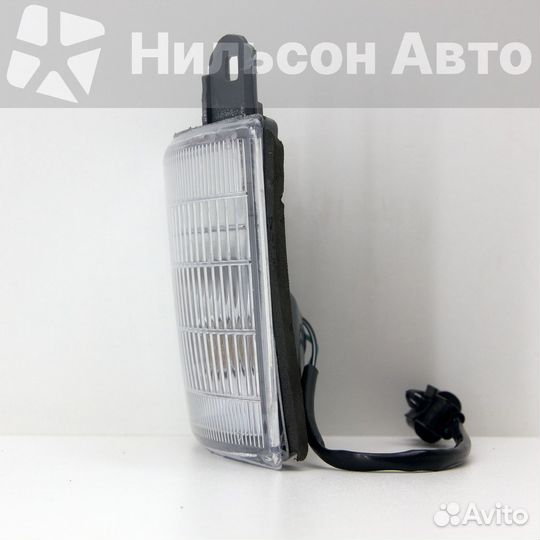 Габарит MMC canter 1994-2002 г белый возле блок-фа