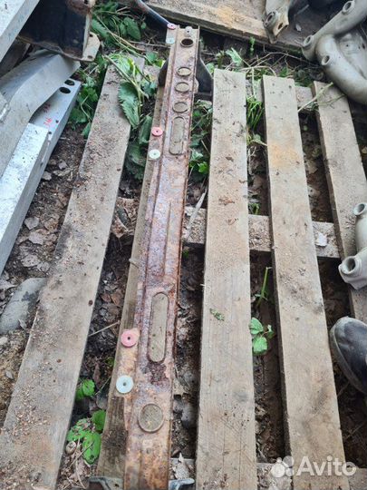 Балка под радиатор Ford Focus 2 kkda 2008