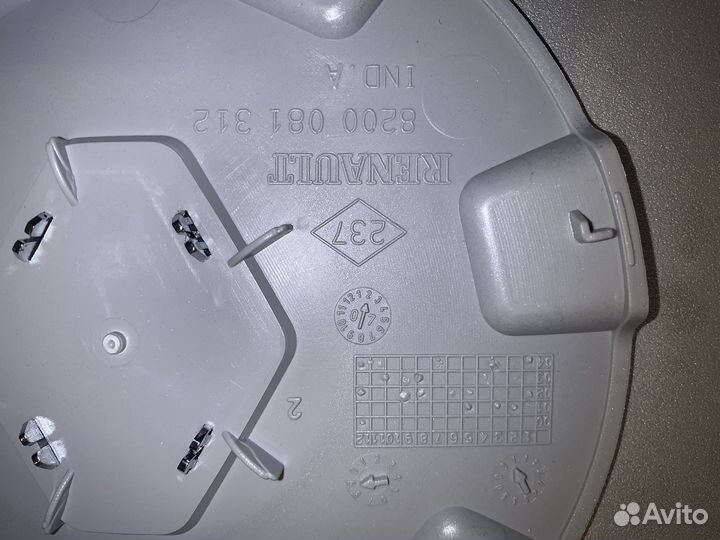 Колпак литого диска renault