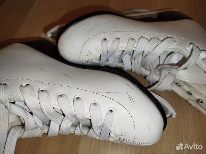 Коньки фигурные 37 размер утепленные