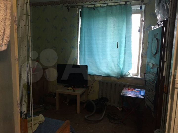 2-к. квартира, 42 м², 3/3 эт.