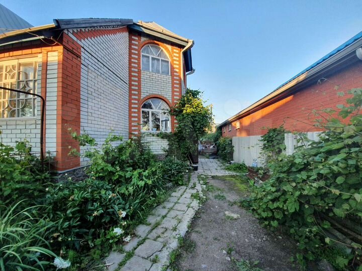 Дом 183 м² на участке 10 сот.