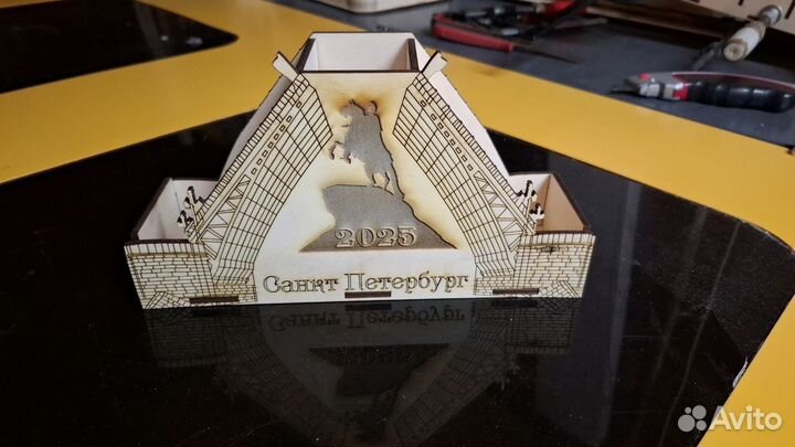 Органайзер для канцелярии деревянный