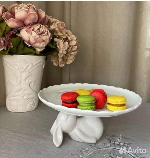 Тортовница с кроликом, конфетница, фруктовница