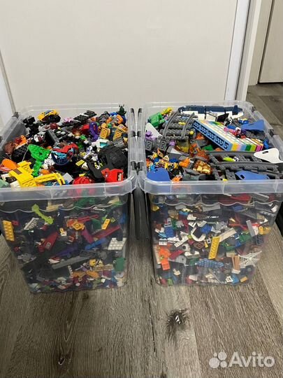 Lego россыпью с фигурками