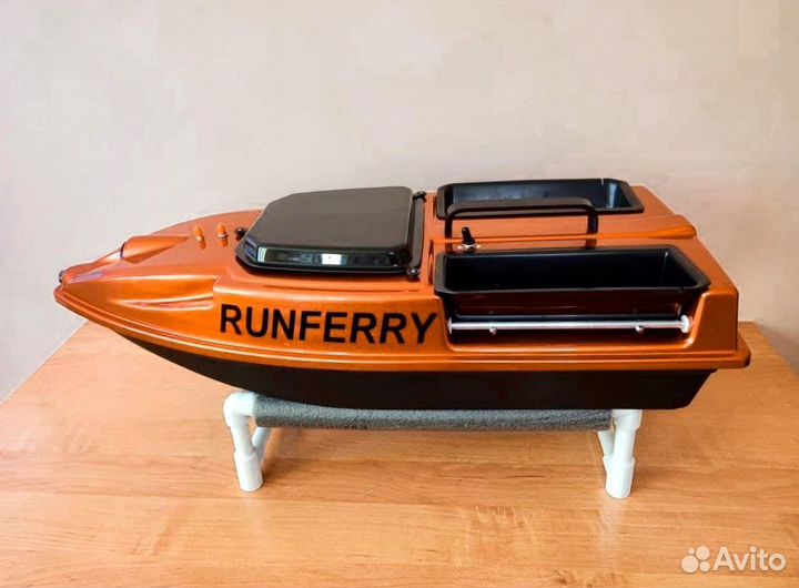 Прикормочный карповый кораблик Ранферри Speed V4