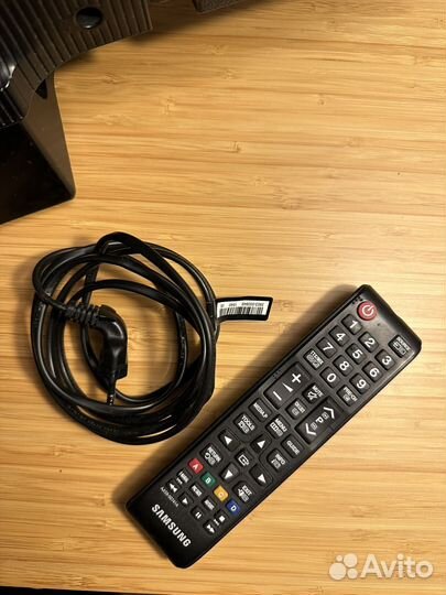 Телевизор Samsung UE28J4100AK