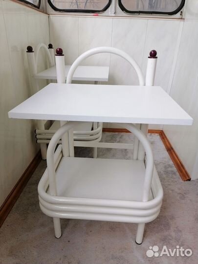 Тумбочка прикроватная