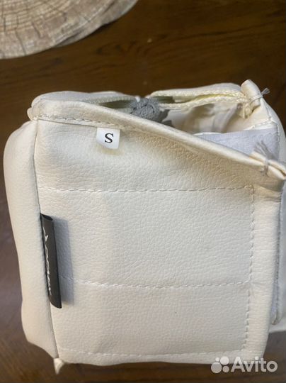 Боксерский шлем и перчатки