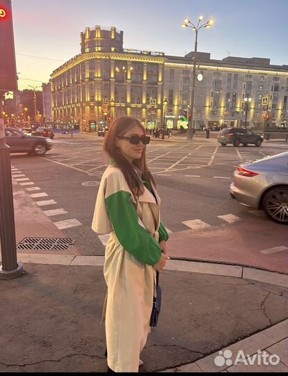 Тренч спортивный стильный бежевый