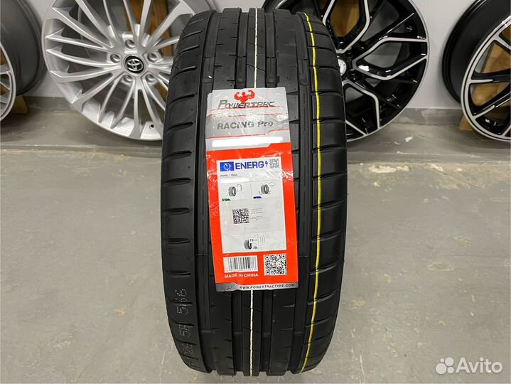 Powertrac Racing Pro 275/50 R20 113W