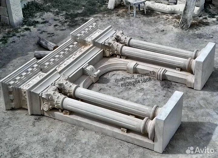 Родник, фонтан пристенный