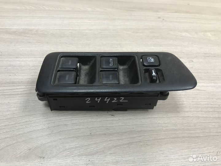 Блок управления стеклоподъемниками Nissan Maxima A