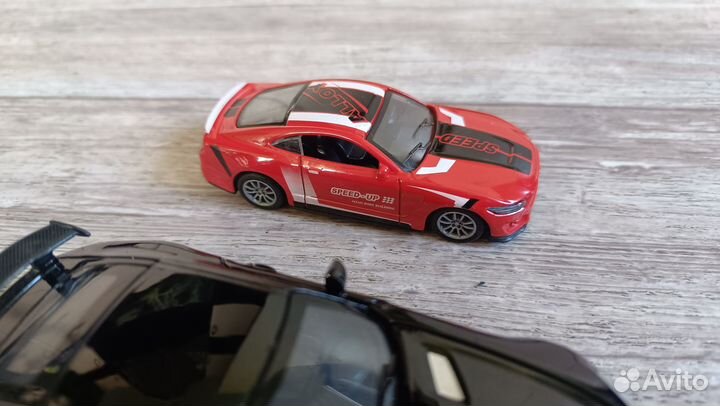 2шт. коллекционные машинки металлические Mercedes