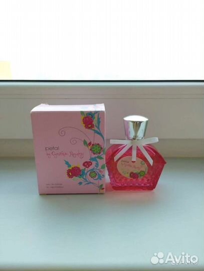 Парфюм petal BY cynthia rowely Avon