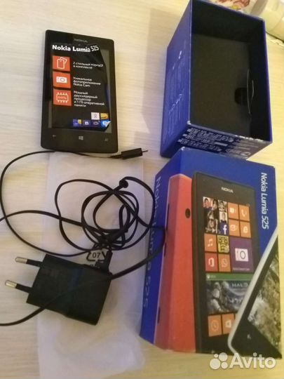 Телефон Nokia 525