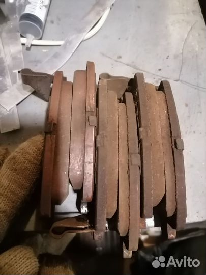 Колодки задние для дисковых тормозов калдина st215