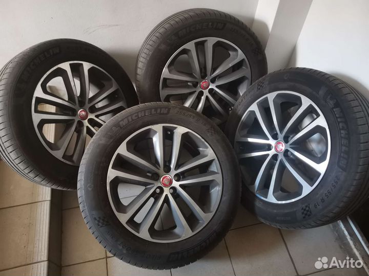 Колеса Jaguar F-Pace с датчик 255/55/R19 Michelin