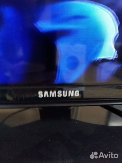 LED телевизор Samsung -40