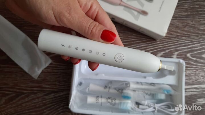 Зубная щетка электрическая