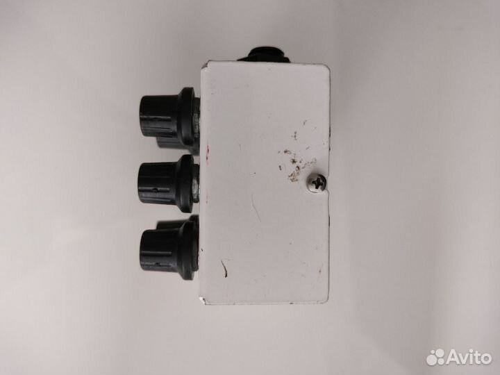 Педаль эффектов для гитары преамп amt s1