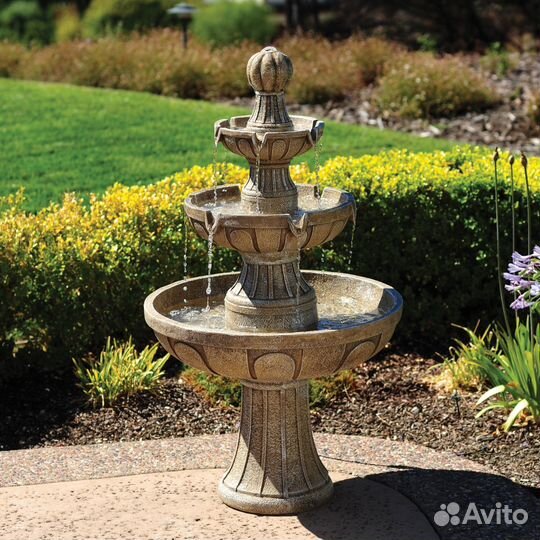 Классический фонтан с чашей