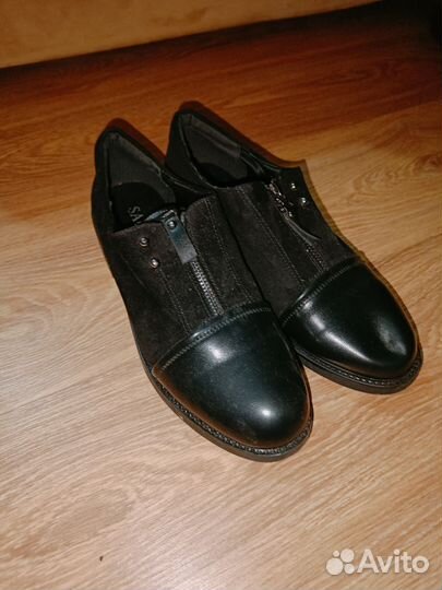 Лоферы женские