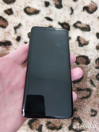 Samsung Galaxy S9, 4/64 ГБ