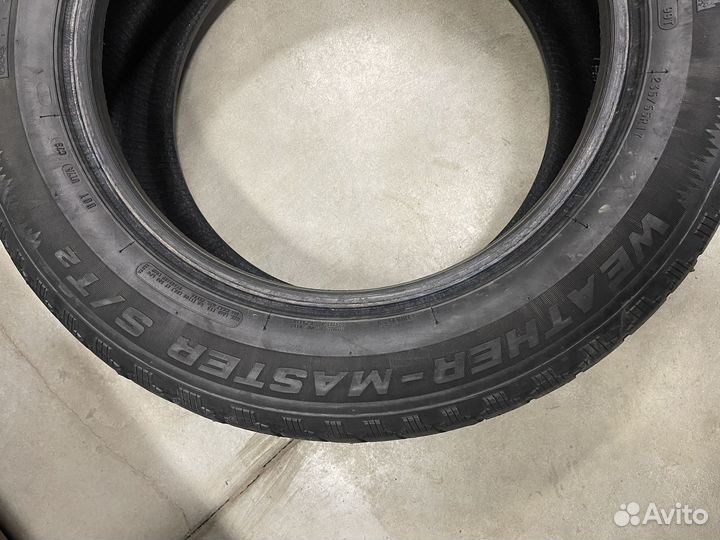 Cooper Weather-Master S/T 2 235/55 R17