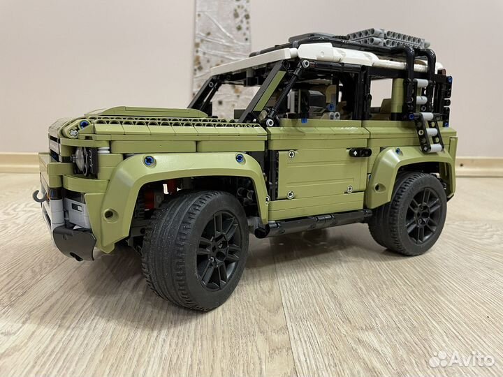 Lego Land Rover Defender 42110