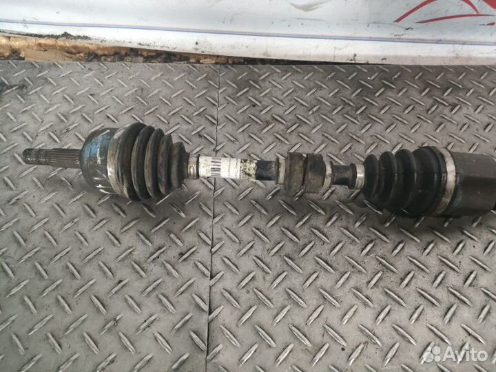 Привод передний правый Nissan Tiida 1.6 HR16DE