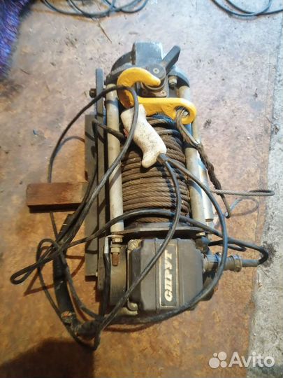 Лебедка электрическая 12v бу