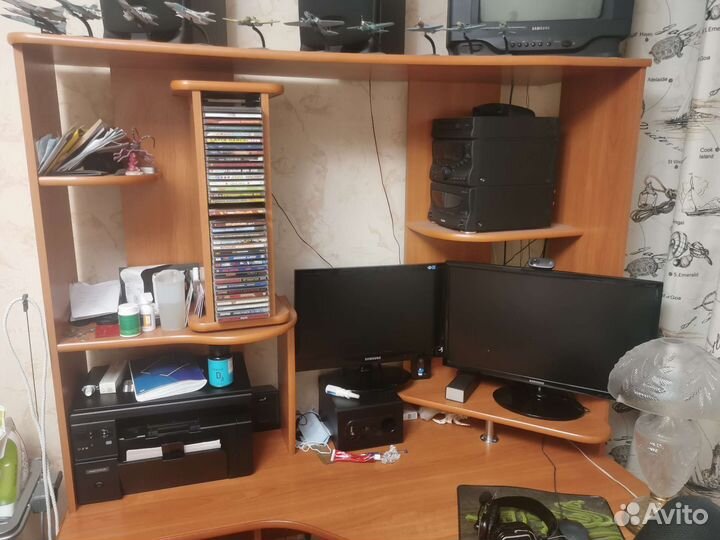 Компьютерный стол