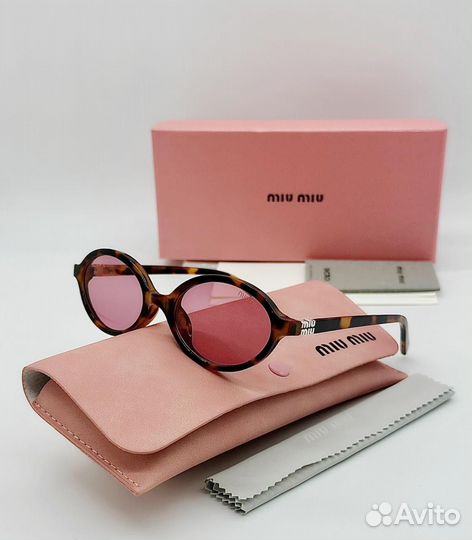 Солнцезащитные очки miu miu