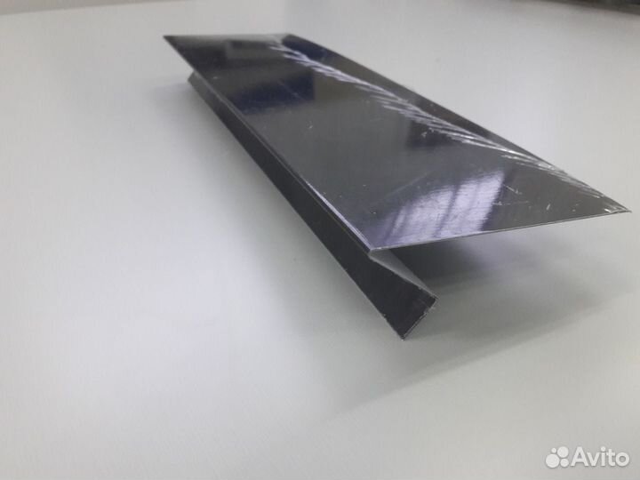 Свес кровельный 210*40*20 RAL 9005