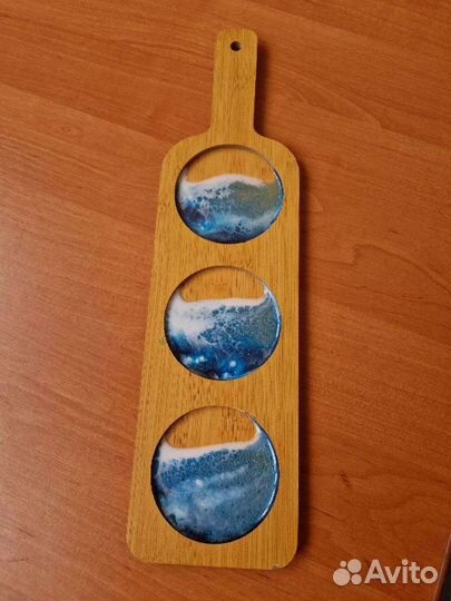 Доска для сервировки с эпоксидной смолой